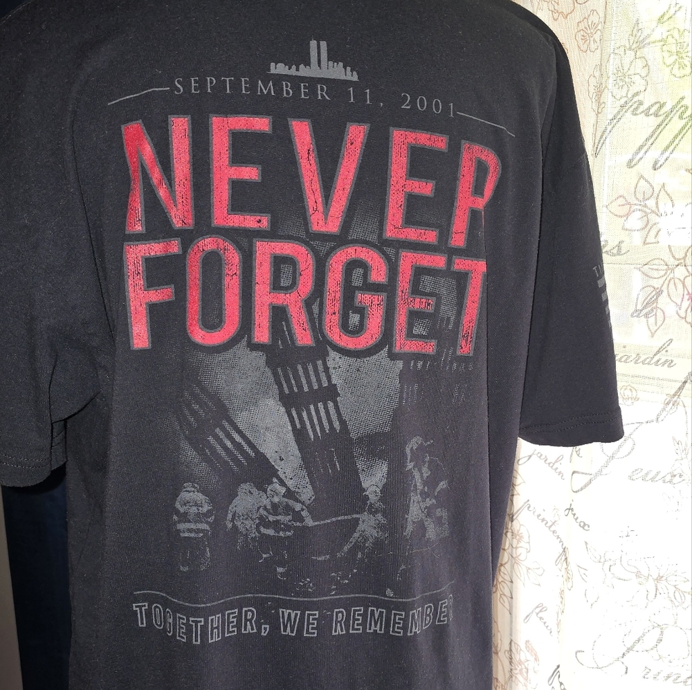 Black Graphic 9-11 T-Shirt Unisex XL - Picture 3 of 6
